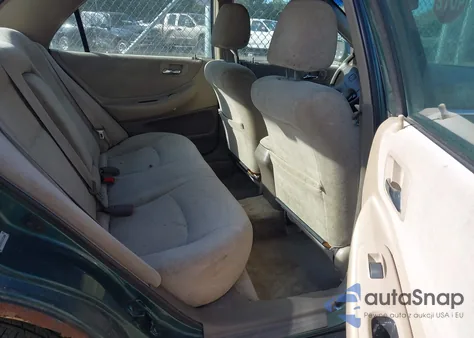 2002 Honda Accord 2.3 Lx z USA, uszkodzony, nr VIN 3HGCG56452G705084